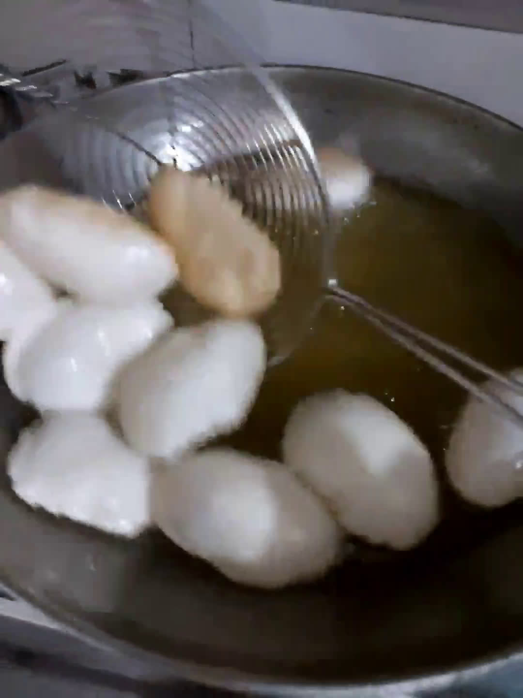 सूजी पानीपुरी (sooji pani puri recipe in Hindi) रेसिपी चरण 4 फोटो