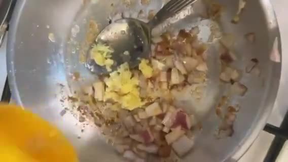صورة لخطوة 4 من وصفة -دجاج بالثوم والليمون 🍗🍋