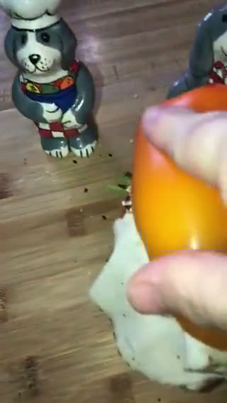Foto del paso 5 de la receta: Sándwich de bell peppers con huevos estrellados