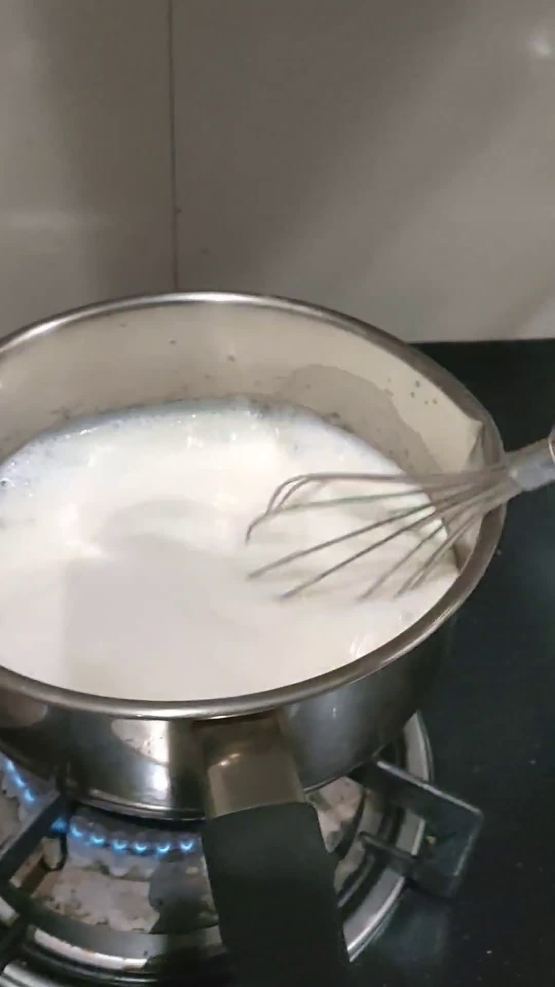 Foto langkah ke 7 dari resep Puding Coklat Lumer (lembut tanpa telur).