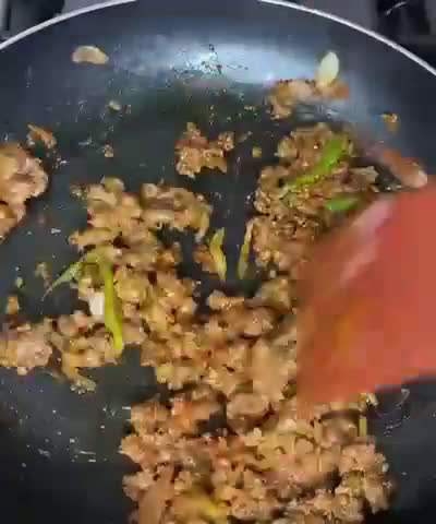 A picture of step 1 of Beef tortilla wraps.