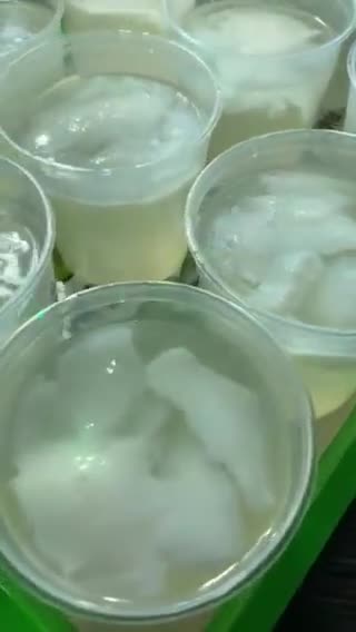 Gambar langkah 3 resipi Jelly Kelapa.