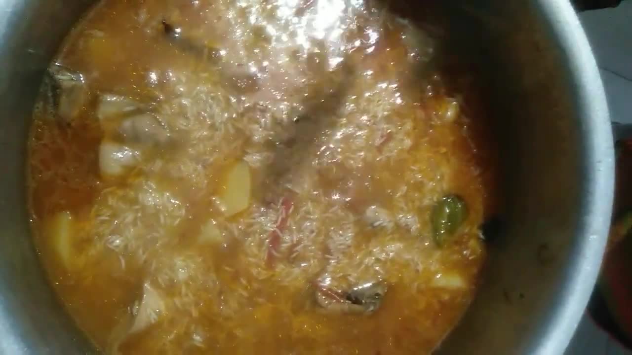 A picture of step 4 of Desi style chicken pulao.