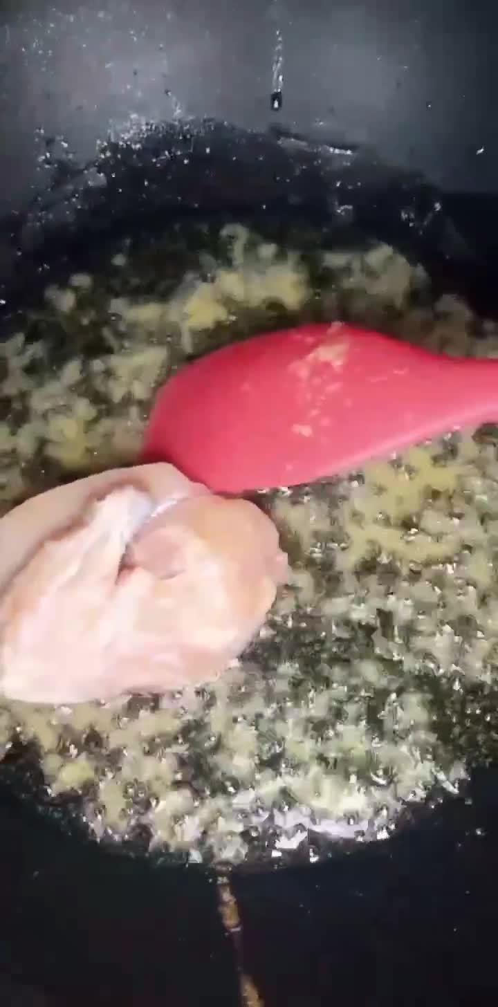A picture of step 4 of Chicken Koila Karahi.