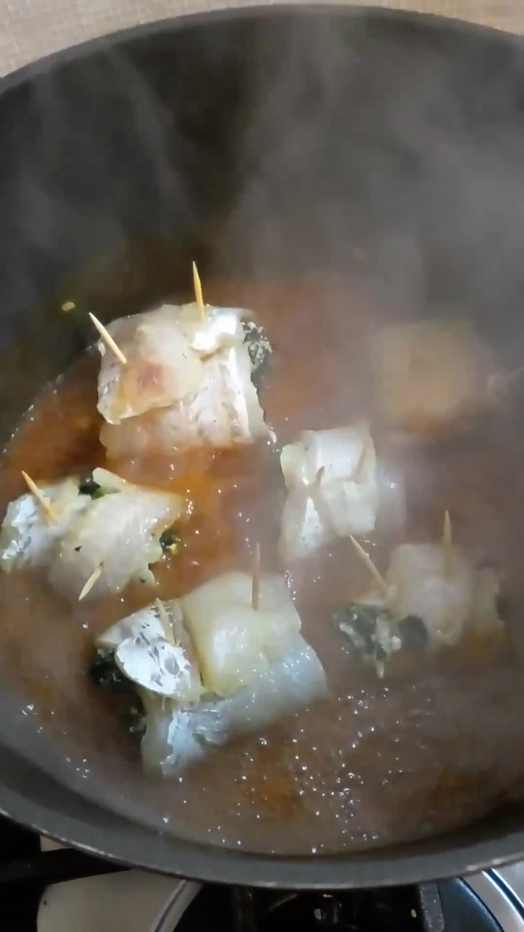 Foto del paso 6 de la receta: Cazuela de pescado arrollado
