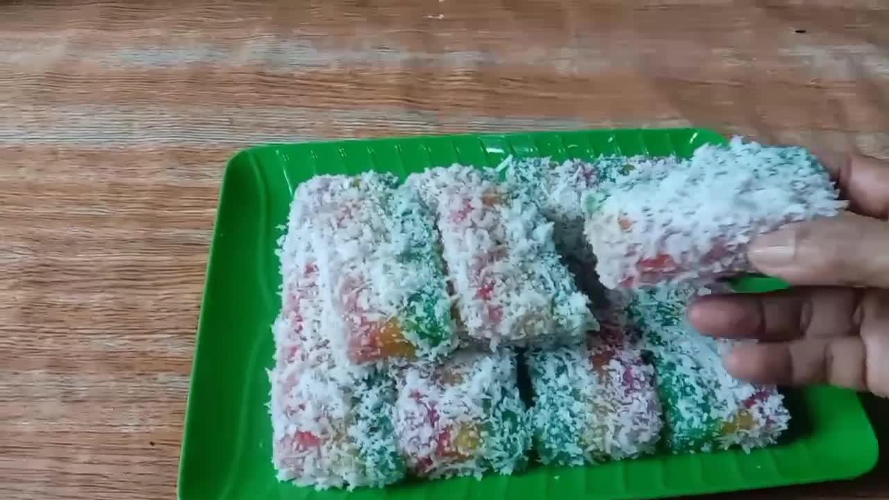 Foto langkah ke 4 dari resep Lapis Singkong Pelangi.
