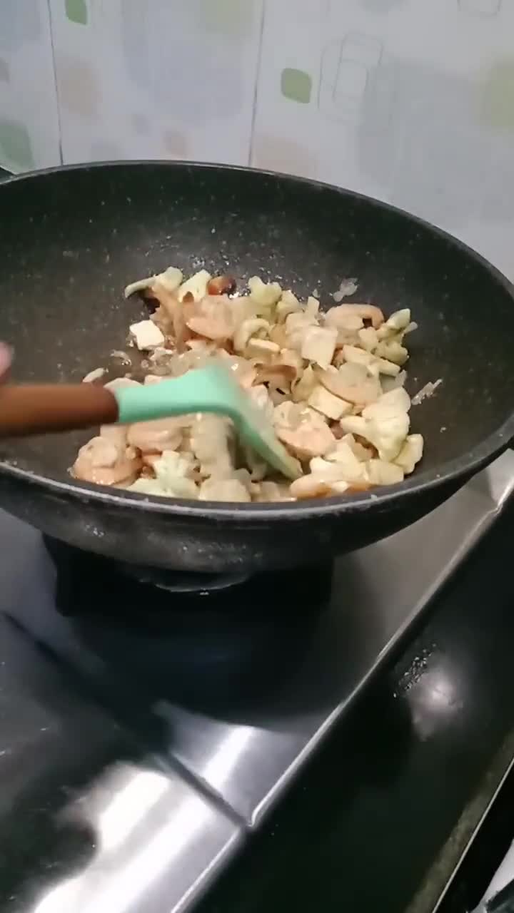 Foto langkah ke 5 dari resep Oseng buncis udang saos tiram.