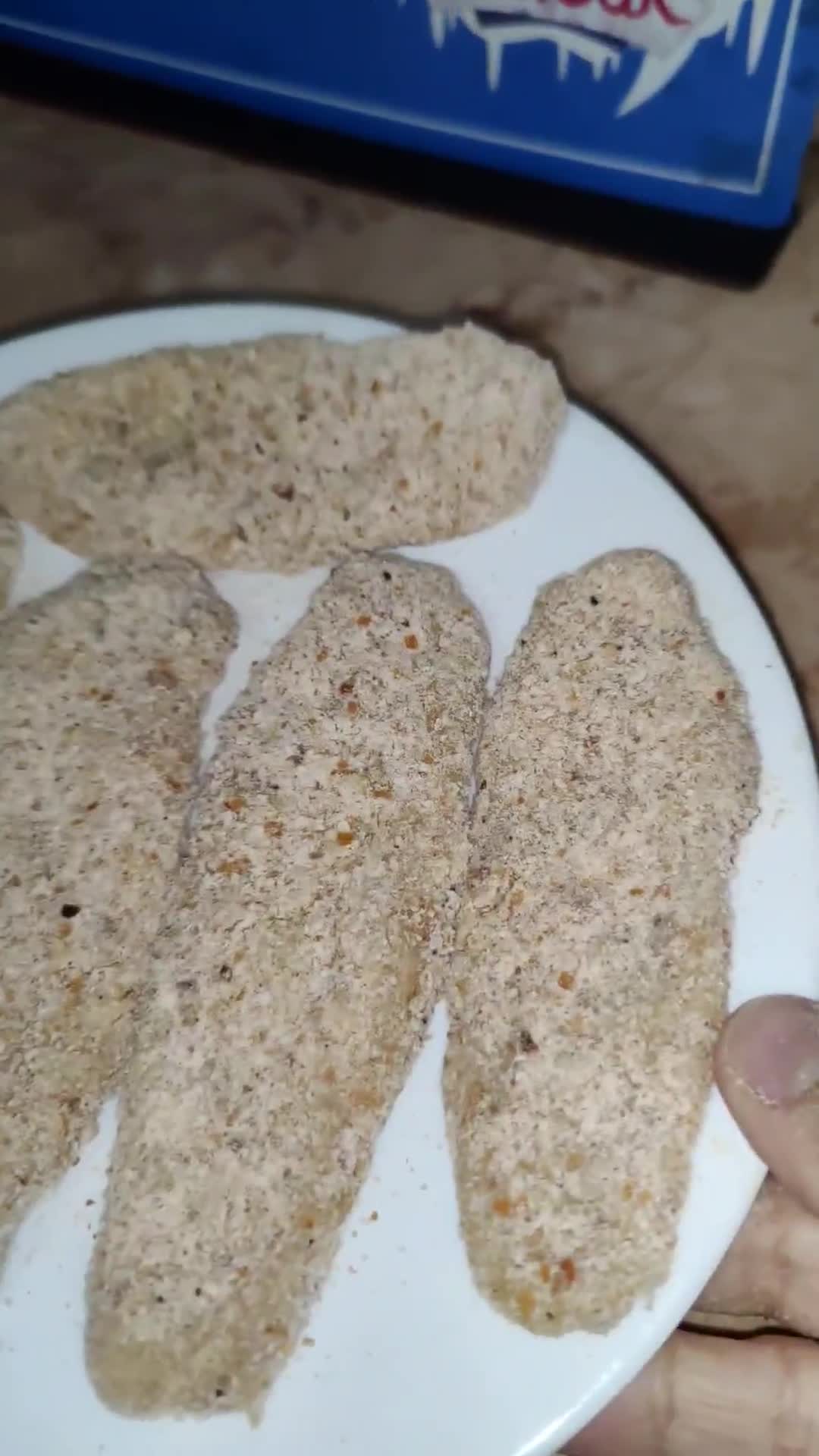 صورة لخطوة 2 من وصفة كفتة سمك من بواقي السمك