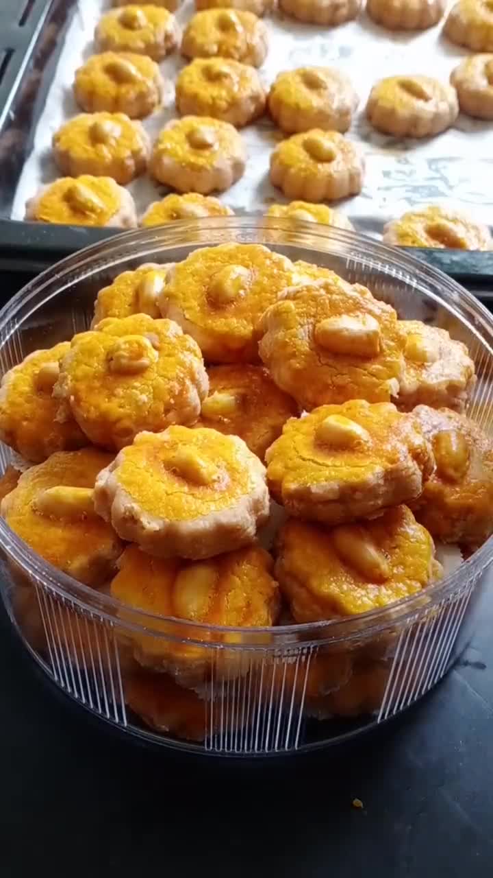 Gambar langkah 5 resipi Biskut Mazola / Biskut Kacang.