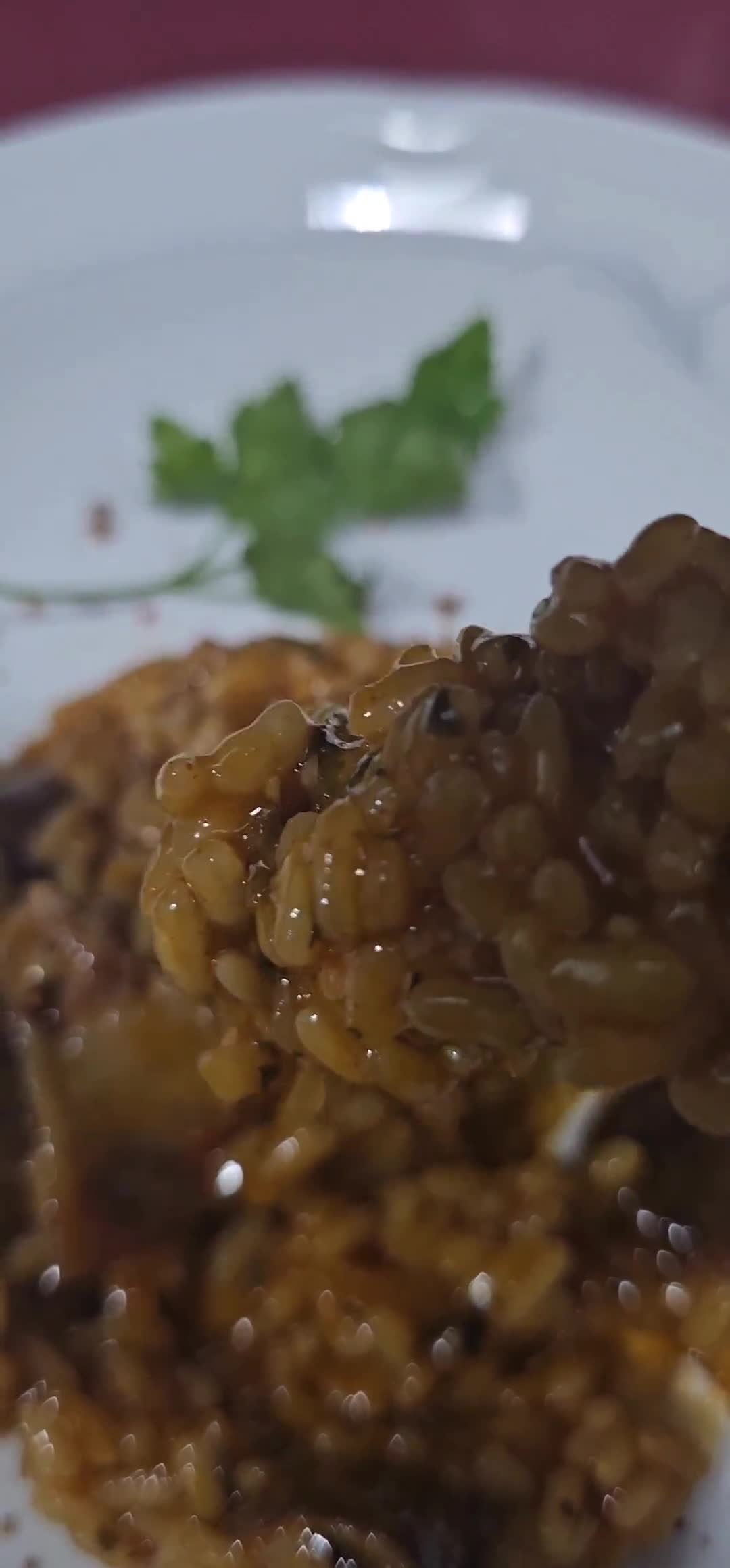 Foto del paso 11 de la receta: Arroz mantecoso de gochujang y papada ibérica con portobellos