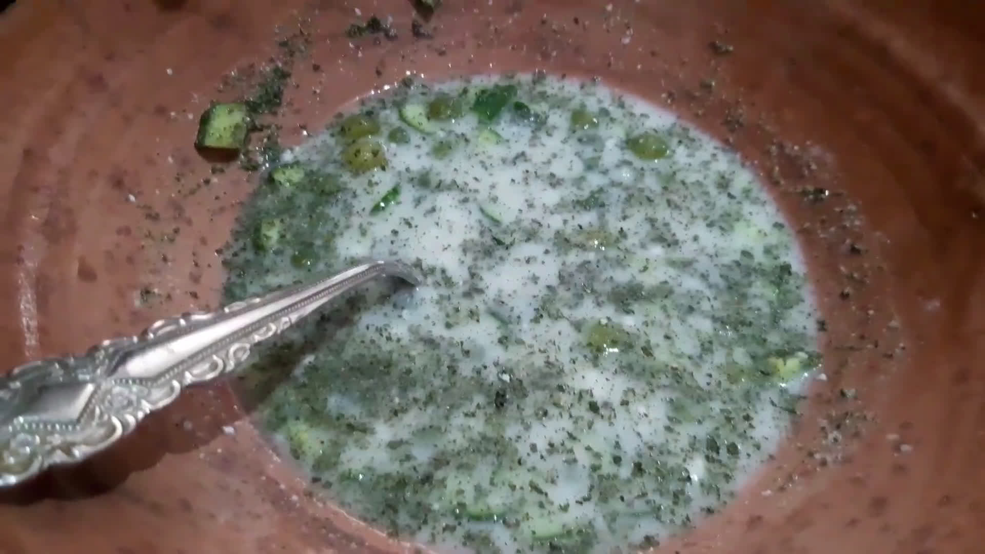 عکس مرحله 2 از دستور آب دوغ خیار انگور🥛🥒🍇