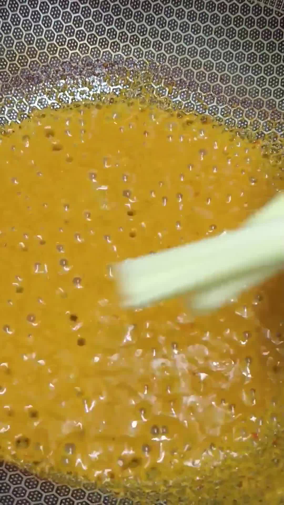 Gambar langkah 1 resipi Gulai Ayam Kerisik.