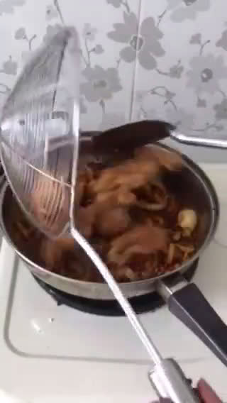 Foto langkah ke 3 dari resep Ayam goreng mentega.