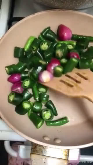 Foto langkah ke 4 dari resep Ayam Cabe Ijo.