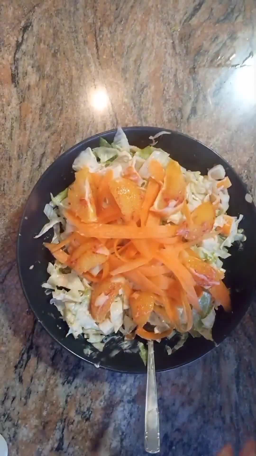 Foto del paso 1 de la receta: Ensalada de surimi 🦀🥗