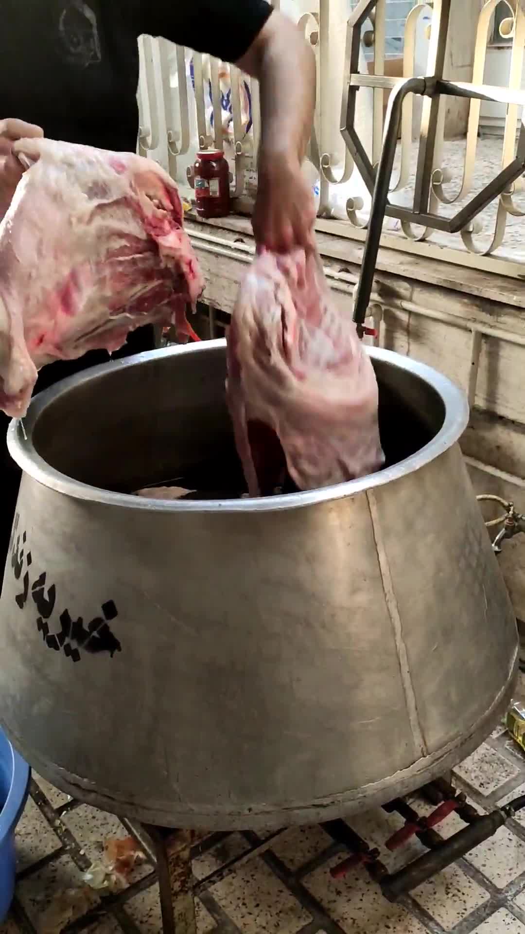 عکس مرحله 1 از دستور طبخ دیزی دویست کیلویی