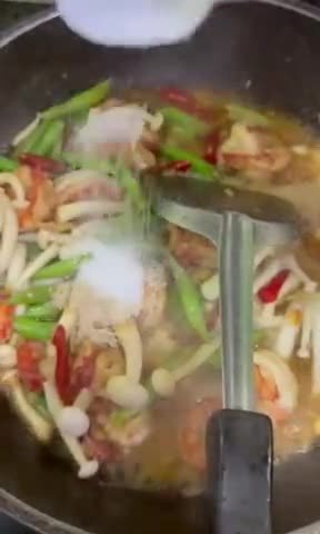 Gambar langkah 5 resipi Kacang Buncis Tumis Udang & Cendawan Shimeji.