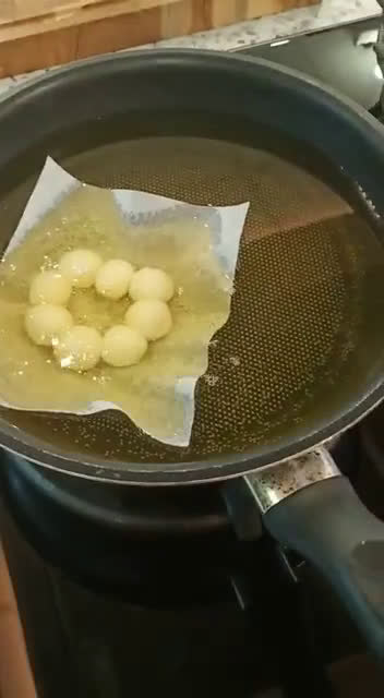 Foto langkah ke 6 dari resep Donat Mochi.