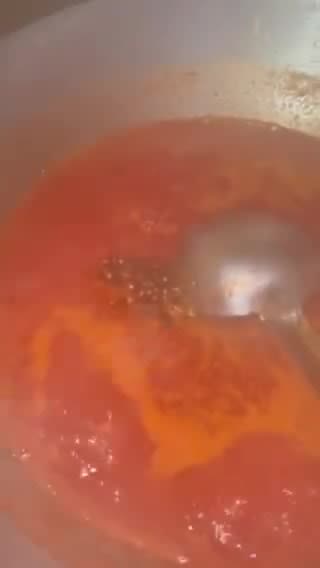 A picture of step 6 of Tomato gaazer (reddish)(beetroot)ka shorba.