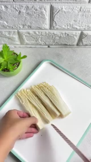 Foto langkah ke 1 dari resep Jamur Enoki Crispy.