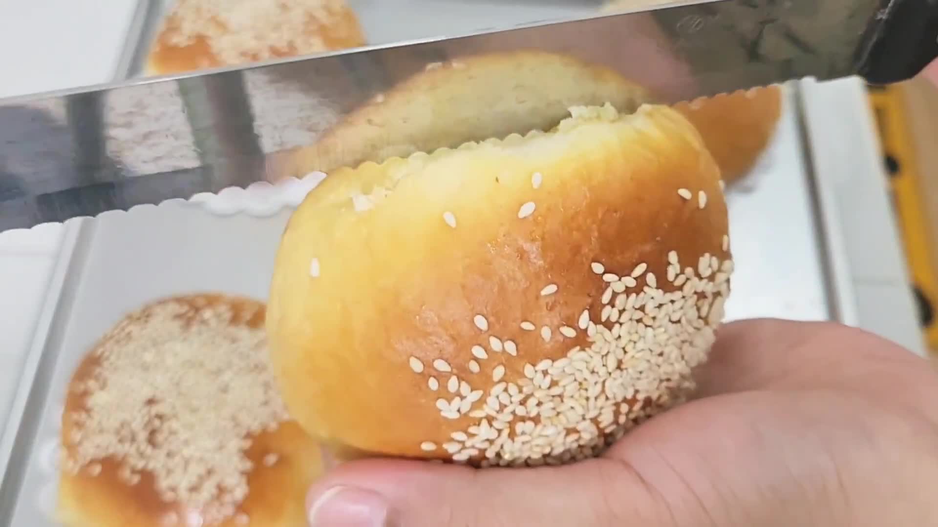 Foto langkah ke 7 dari resep Burger Buns.
