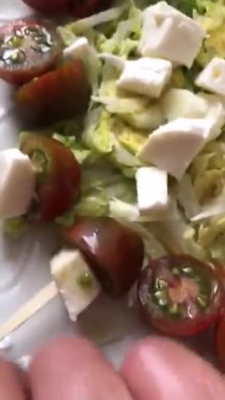 Foto del paso 4 de la receta: Pinchos caprese