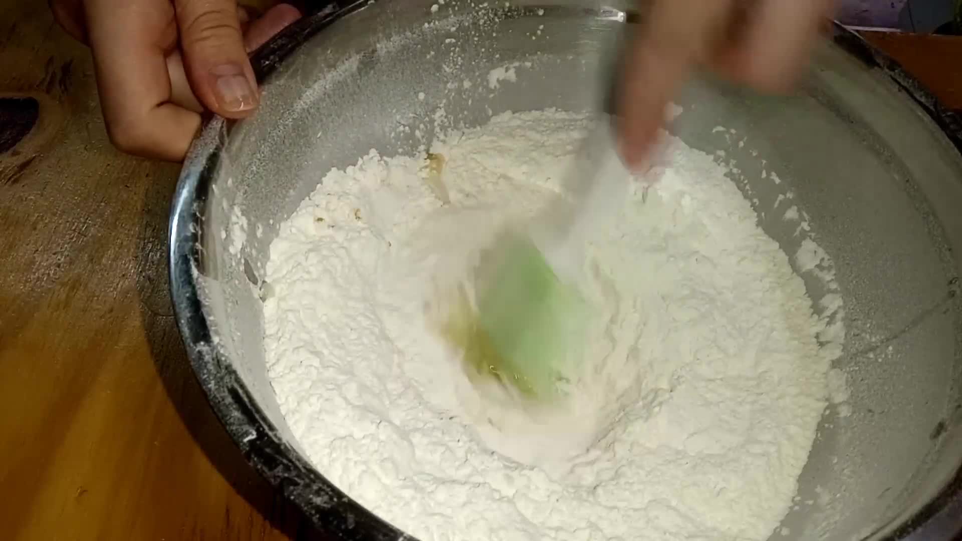 Foto del paso 3 de la receta: Medialunas fáciles
