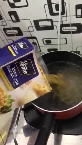 Foto langkah ke 1 dari resep Macaroni Schotel Super Cheesy.
