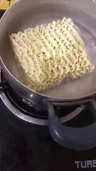 Foto langkah ke 2 dari resep Ramyeon Korea ala resto.