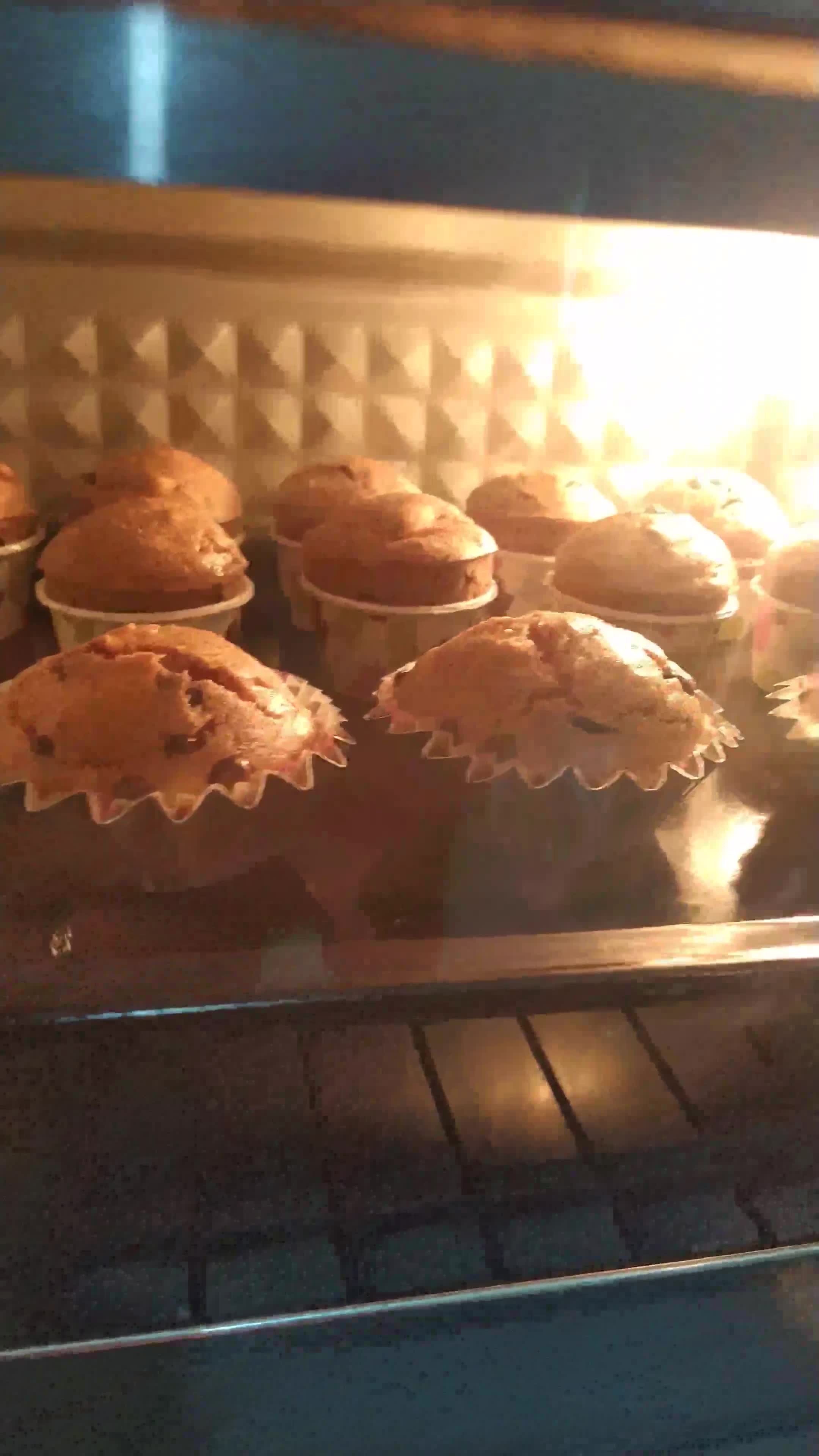 Foto langkah ke 3 dari resep Banana Muffin.