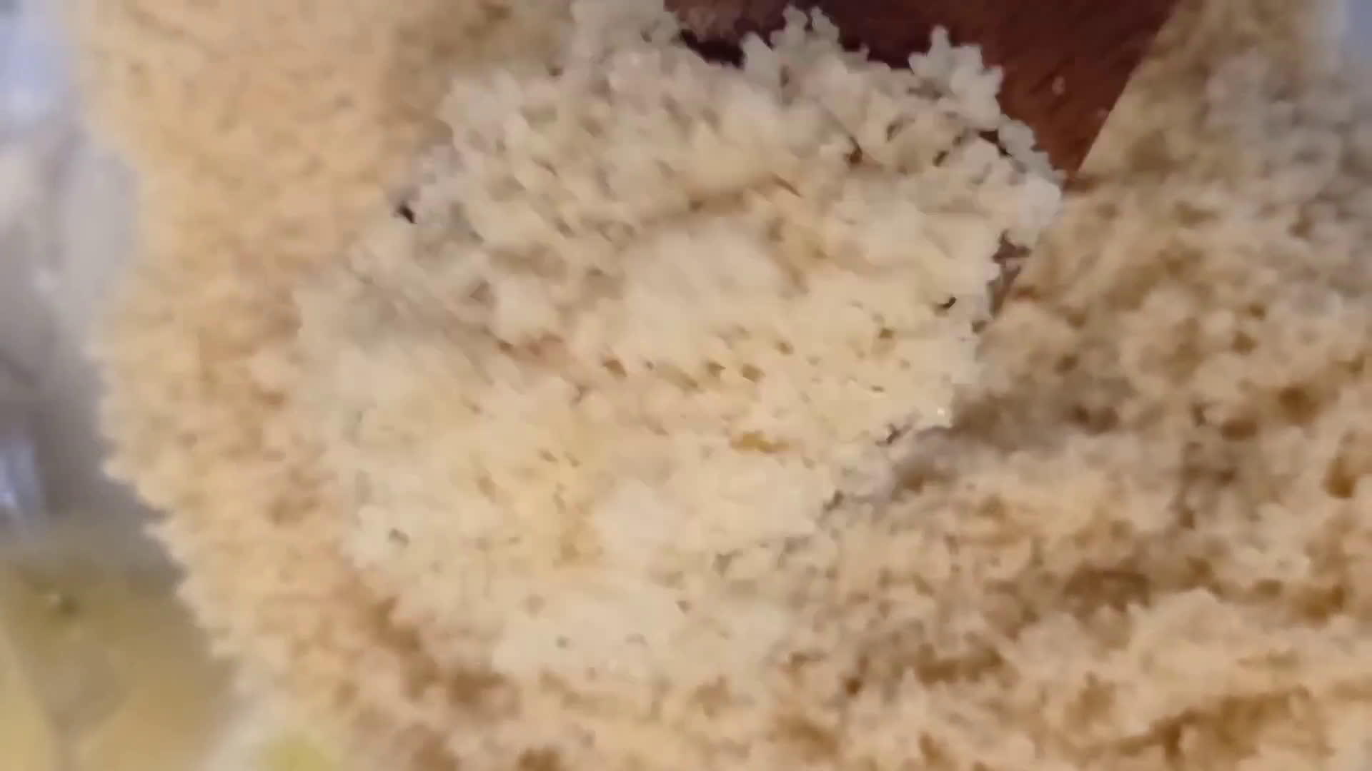 Une image de l'étape 5 de Couscous de manioc accompagné de poisson fourré.