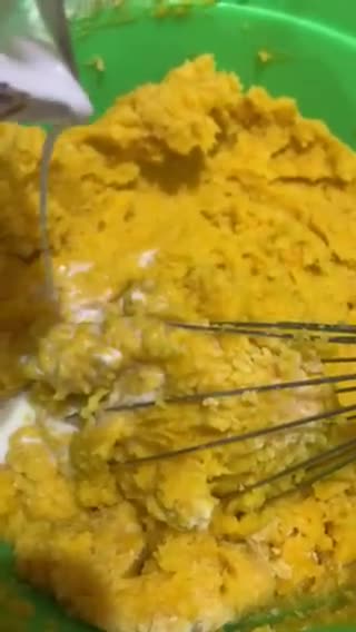 Foto langkah ke 2 dari resep Kue Lumpang Labu Parang.