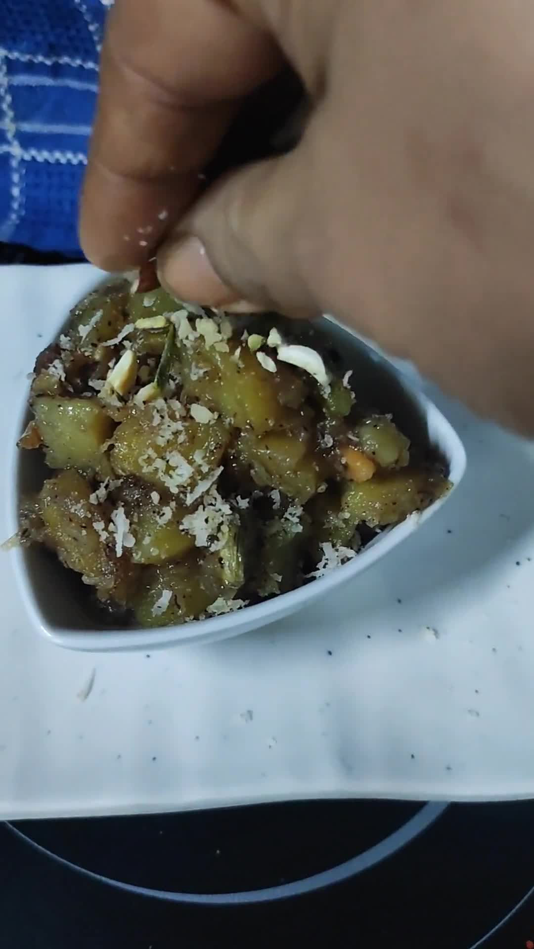 ङ्राईफ्रूटस स्वीट पोटैटो (Dryfruits sweet potato recipe in hindi) रेसिपी चरण 6 फोटो