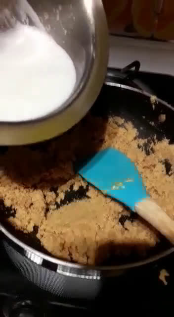 मूंग की दाल का हलवा(moong ki daal ka halwa recipe in hindi) रेसिपी चरण 7 फोटो