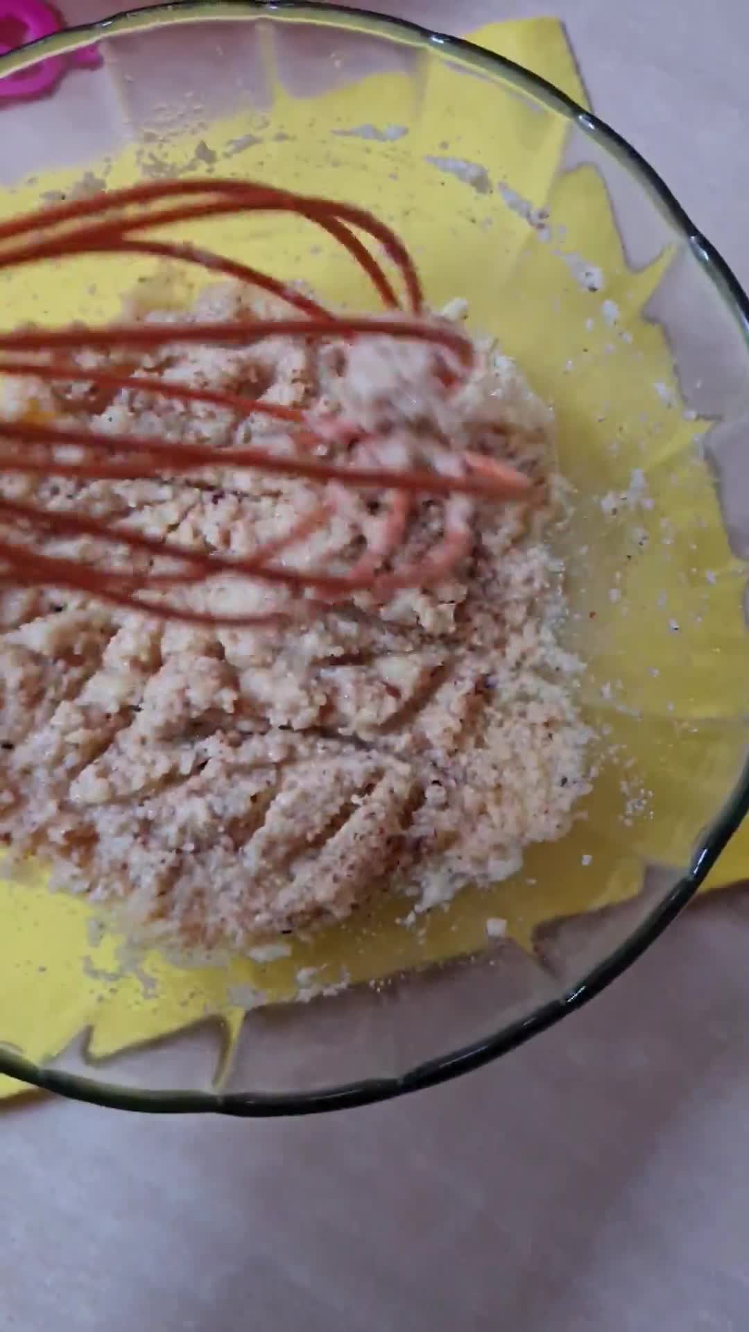 Foto del paso 2 de la receta: Galletas de queso keto 🧀 apto low carb, vegetariano, sin gluten, cetogénico 🧀 altas en proteínas