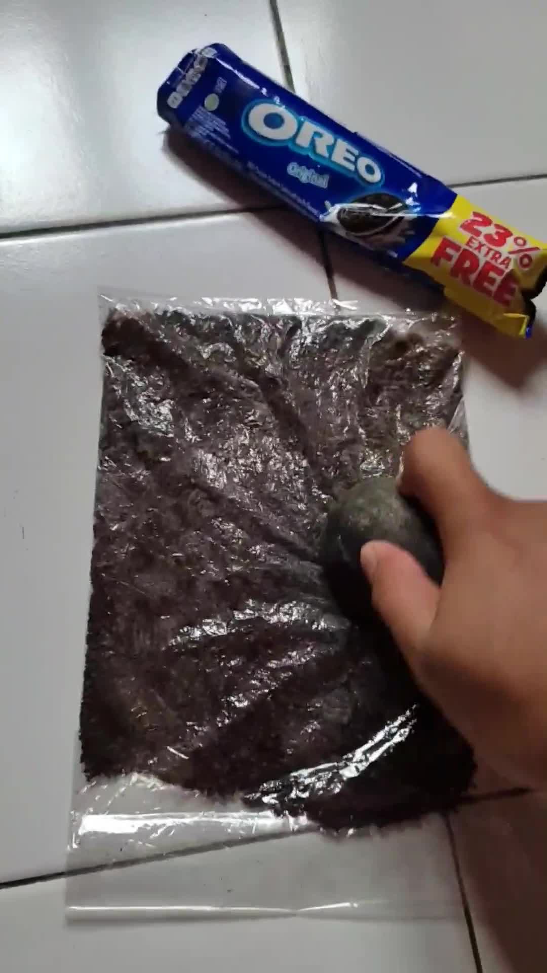 Foto langkah ke 2 dari resep Puding Oreo, Milo + coklat.