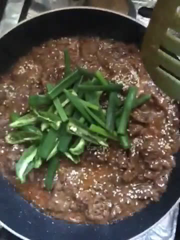 A picture of step 9 of Beef Chilli.