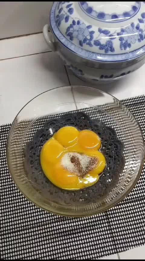 Foto langkah ke 1 dari resep Oenbitjkoek Chiffon Cake.