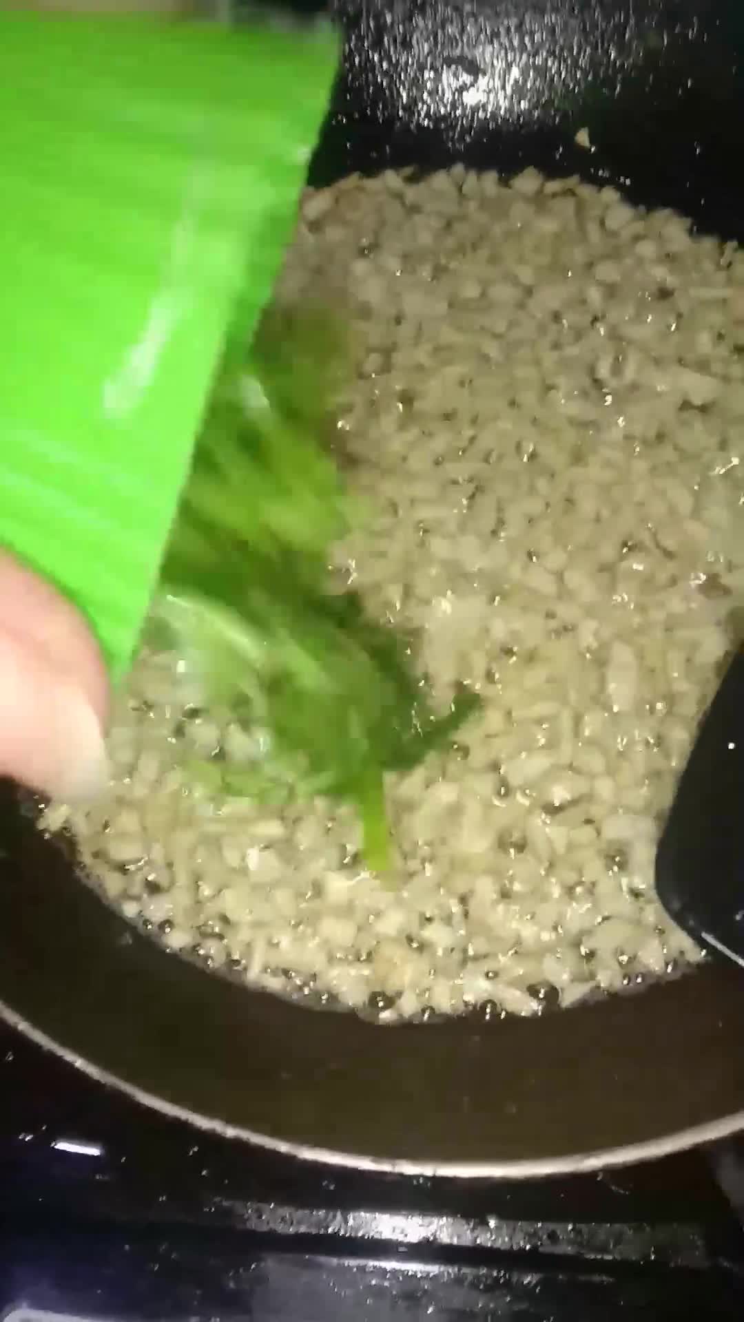 Foto langkah ke 1 dari resep Wonton pedas viral.