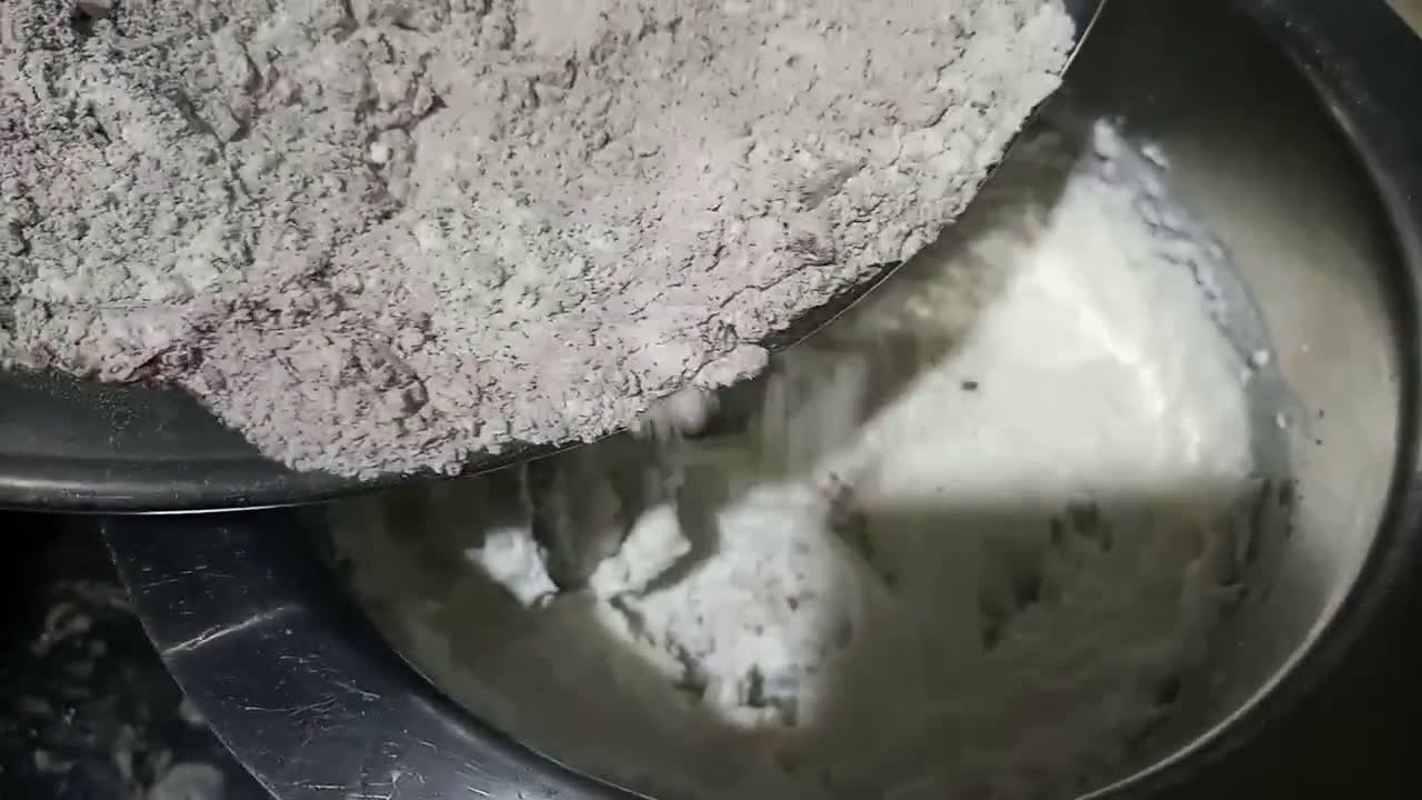 A picture of step 4 of Enjoy Match with Chocolate Cookies.
