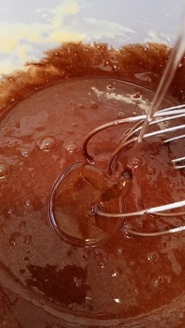 Foto langkah ke 4 dari resep Brownies Kukus Chocolatos Lembut (2 Telur, Takaran Sendok).