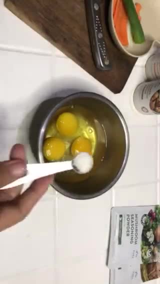 Foto langkah ke 4 dari resep Ebi Furai&Tamago Sushi (Ide bekal anak sekolah yang enak dan bernutrisi).