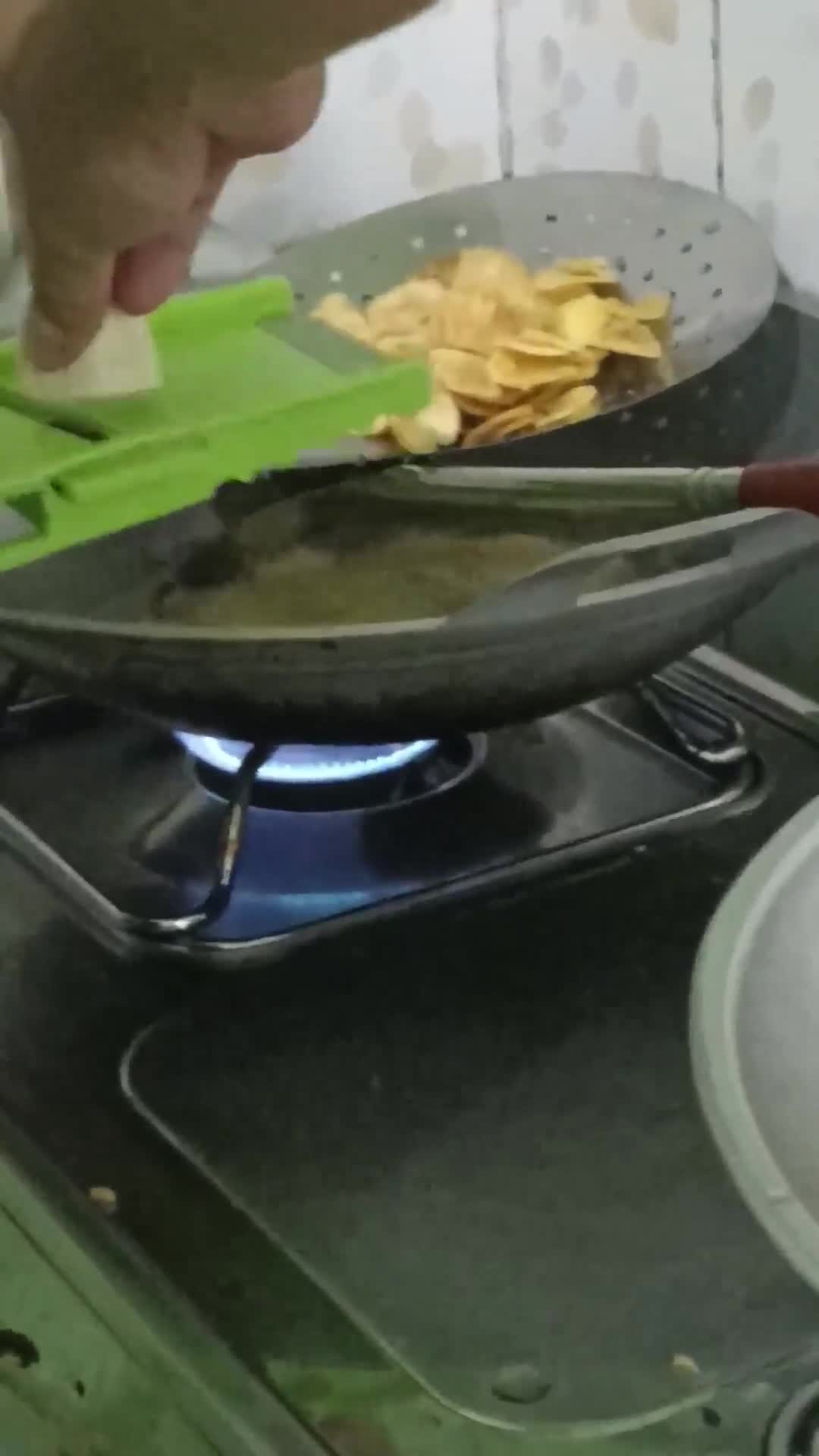 Foto langkah ke 1 dari resep Kripik pisang.