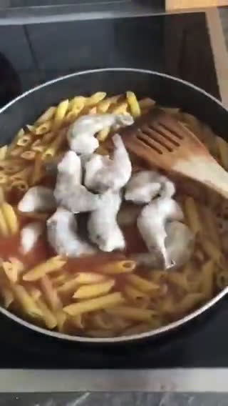Foto langkah ke 2 dari resep Pasta Penne Udang super gampang & cepat. Seperti numis sayur!.