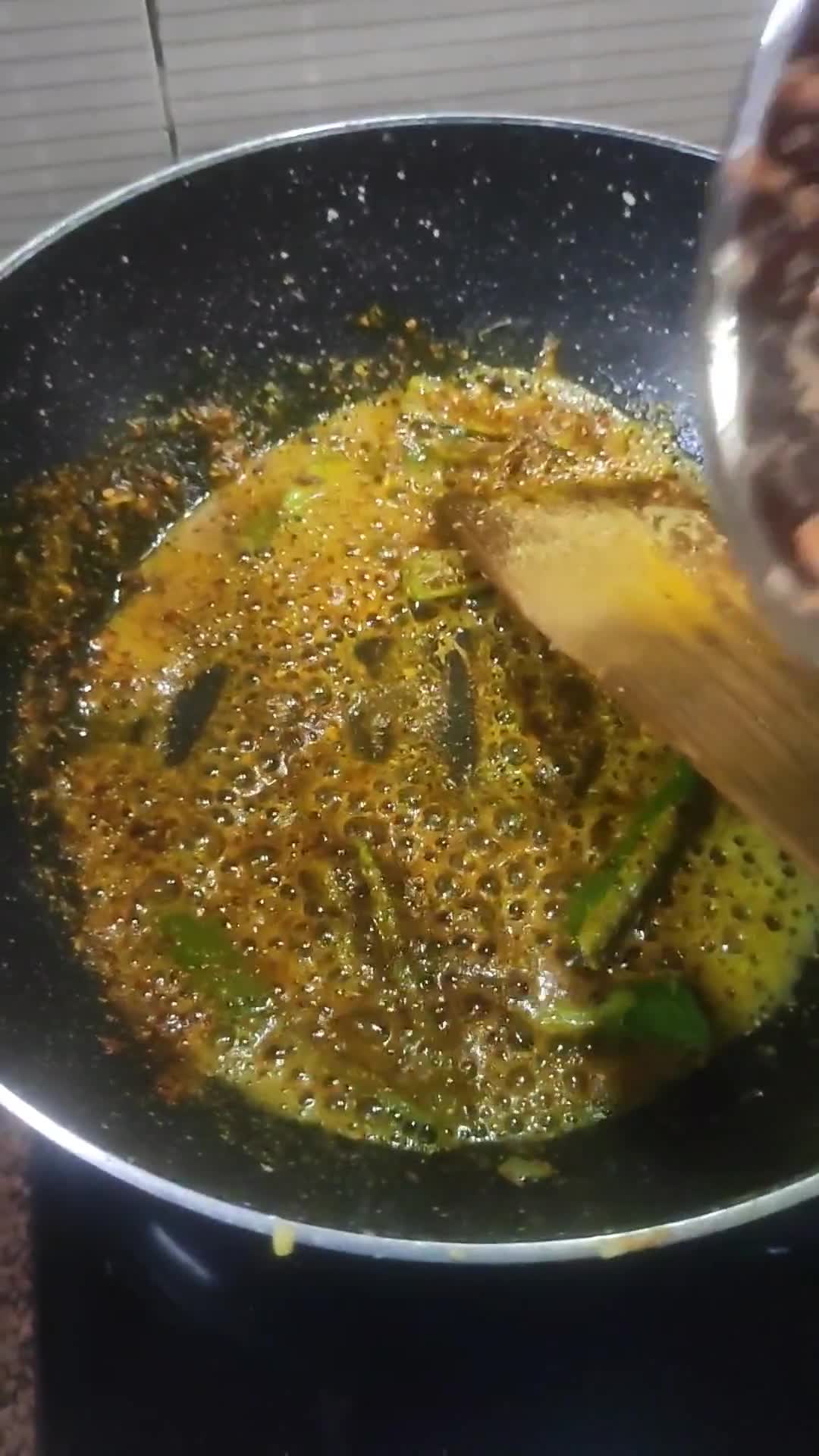 आलू पत्तागोभी (दही बेसन वाली) (Aloo pattagobhi dahi besan wali recipe in Hindi) रेसिपी चरण 4 फोटो