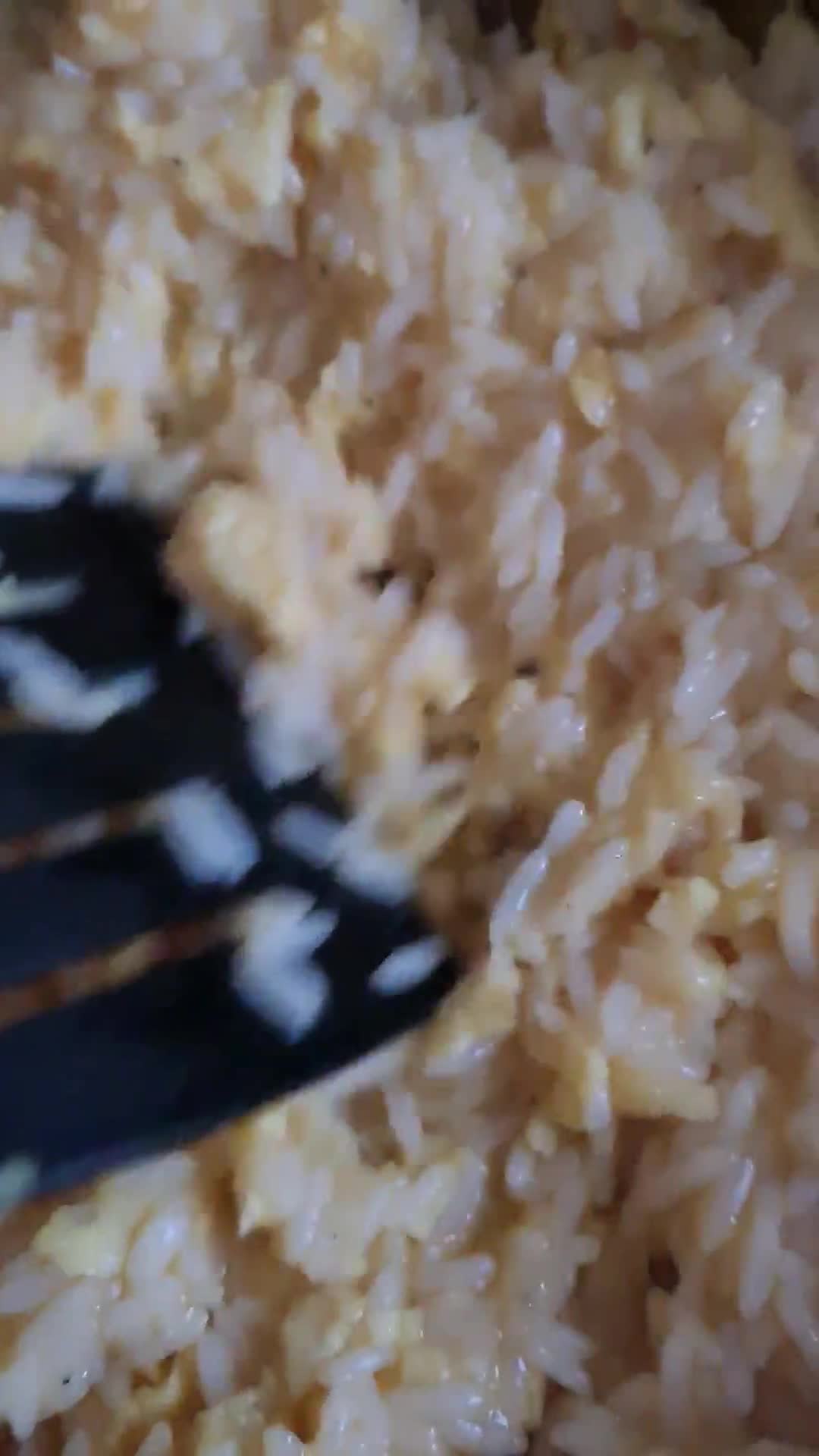 Foto del paso 2 de la receta: Arroz con huevo 🍚 🥚Receta base con opcionales 🍚 🥚 Simple, económica, fácil, nutritiva, saciante
