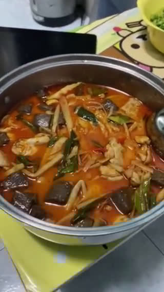 รูปขั้นตอนการทำที่ 5 ของ แกงคั่วไก่หน่อไม้ดอง