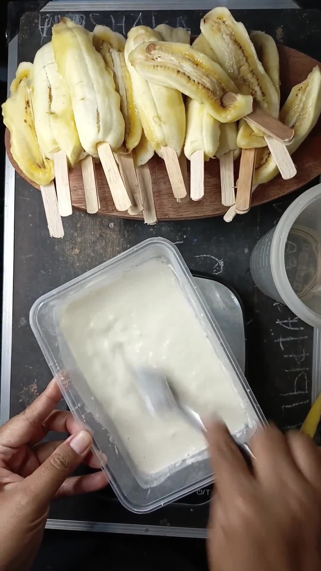 Foto langkah ke 3 dari resep Banana Satay.