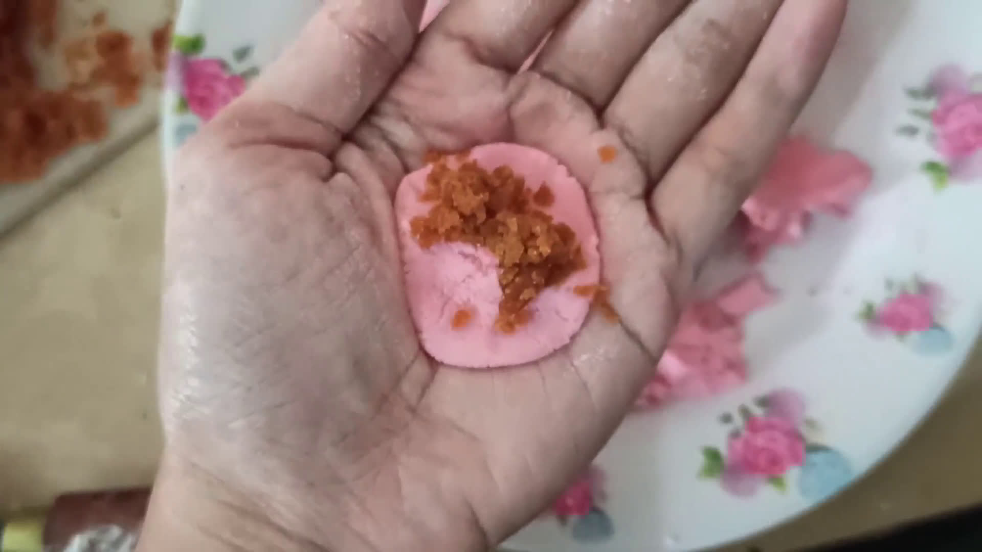 Foto langkah ke 4 dari resep Klepon merah putih merdekaaaaa 🇮🇩.
