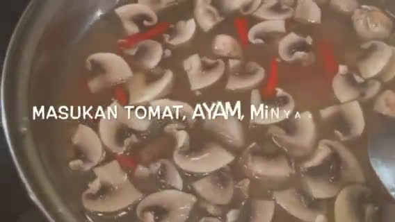 Foto langkah ke 3 dari resep Thai Chicken Soup.